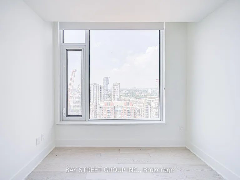 11 Yorkville Ave #2312 — Photo 27