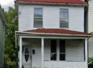 226 Ridgeway St W, Clifton Forge, VA 24422