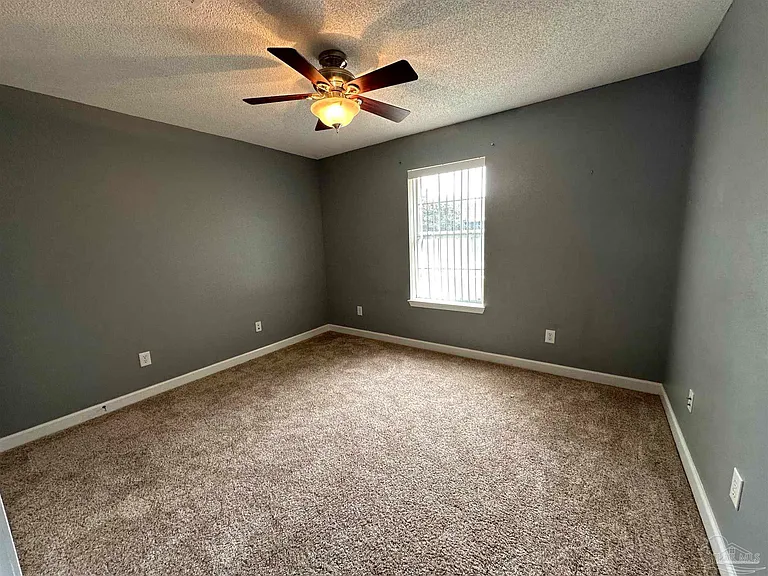 616 Buoy Dr — Photo 18