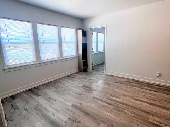 The Ashley - Stunning Vintage Apartments in Quaint Camas WA, 615 NE 6th Ave APT A, Camas, WA 98607