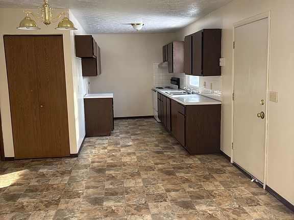 4th image of 247 N Martha Ave
