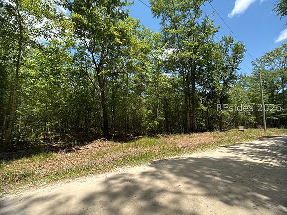 2nd image of 526 Roper Rd