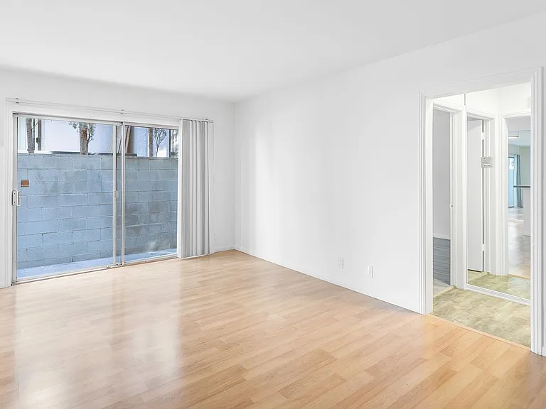 1812 Westholme Avenue — Photo 8