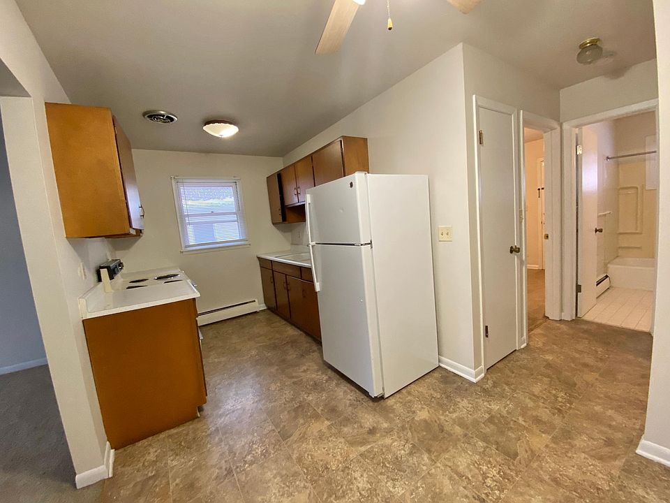 1st image of 928 E St #1X1