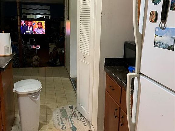 5th image of 4070 Knollwood Dr
