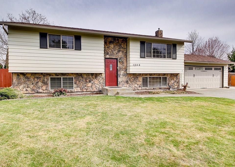 1st image of 1256 SE Independence Dr
