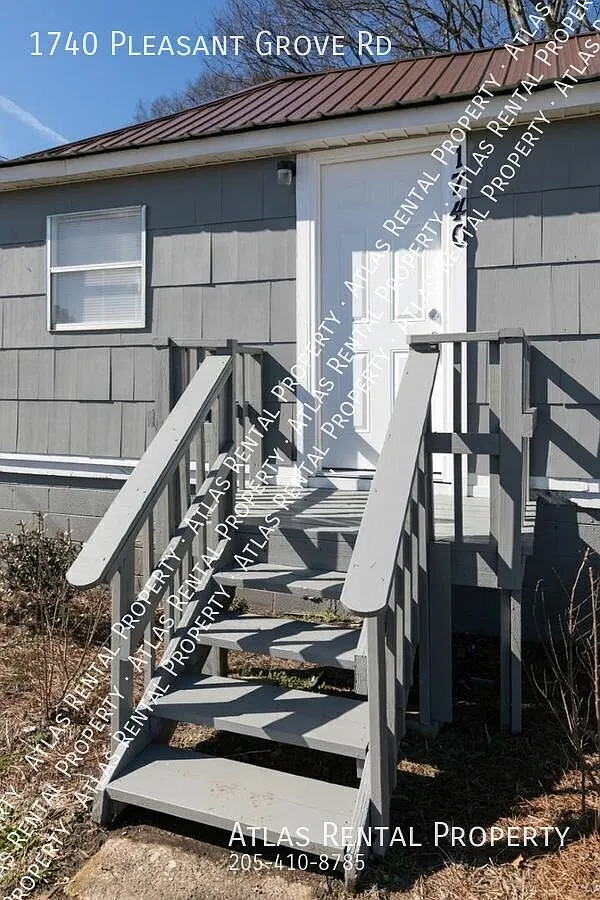 Renovated 2BR Beauty on Pleasant Grove Rd Modern Finishes & Appliances Included — Photo 4