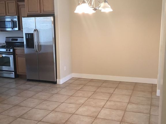 5th image of 1057 E Garden Bend Pl