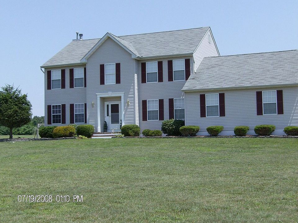 2nd image of 319 Fieldcrest Dr