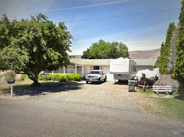 2414 Rolling Hills Dr, Clarkston, WA 99403