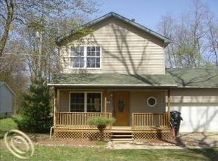 5788 Crandall Rd, Howell, MI 48855