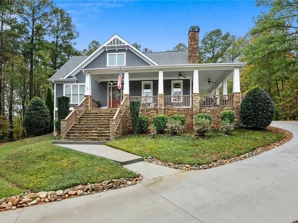 703 Lightwind Ct, Seneca, SC 29672