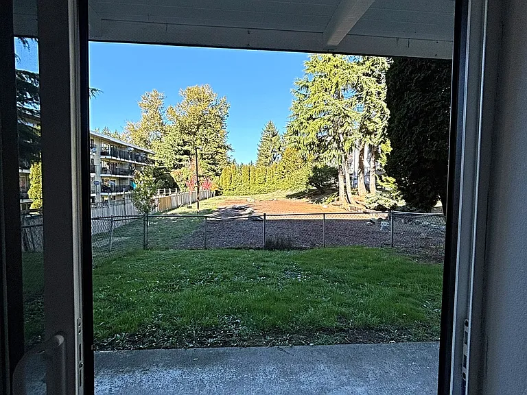 View Ridge Park Villa — Photo 7