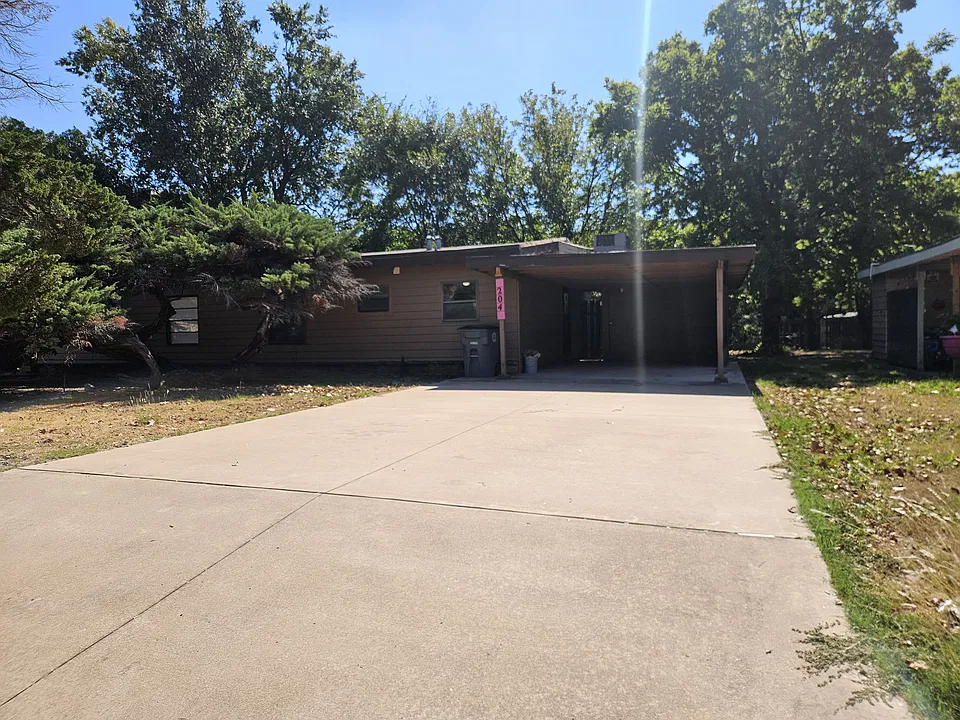 204 NW Northwood Ave