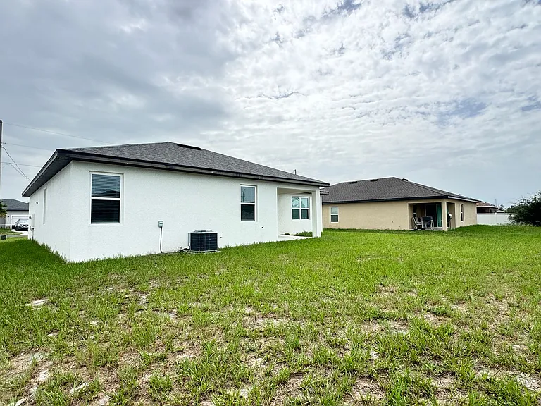 118 Lily Ln — Photo 32