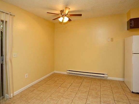 3rd image of 4728 NW 23rd St APT 8