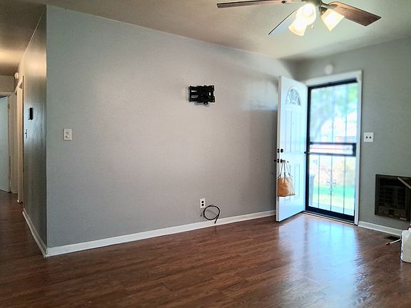 2nd image of 3230 Mayer Ln