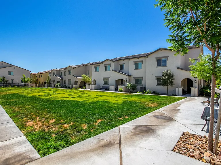 825 Star Estates Ave — Photo 29