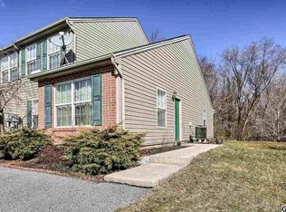 32 Petersburg Ln, Duncannon, PA
