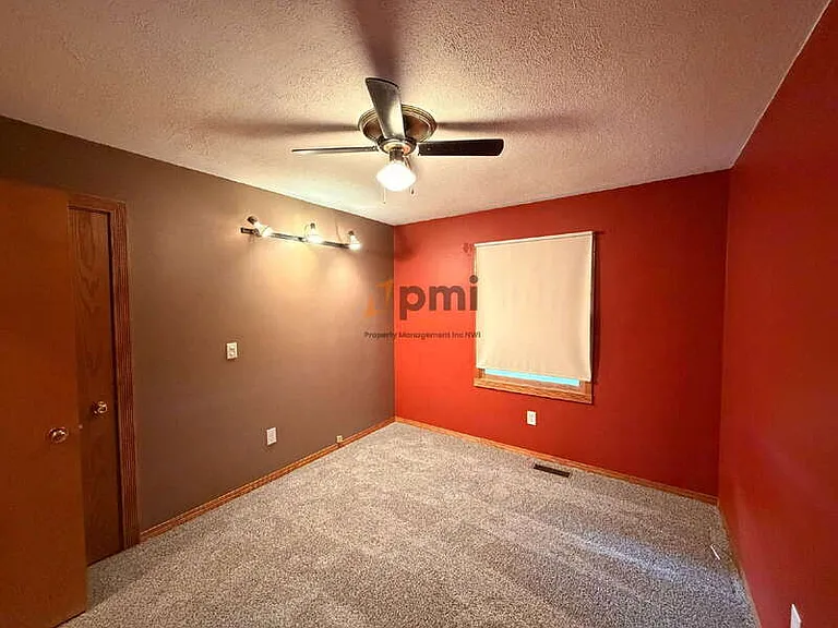 110 W Carrie Ave — Photo 8