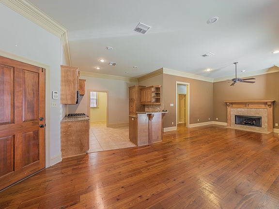Breakfast/Kitchen/Keeping Rm