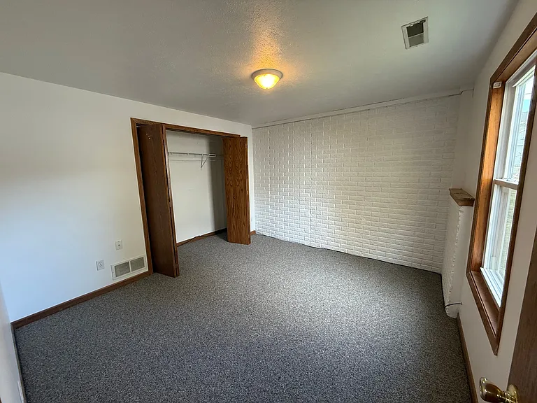 202 N Meek St #LEFT — Photo 9