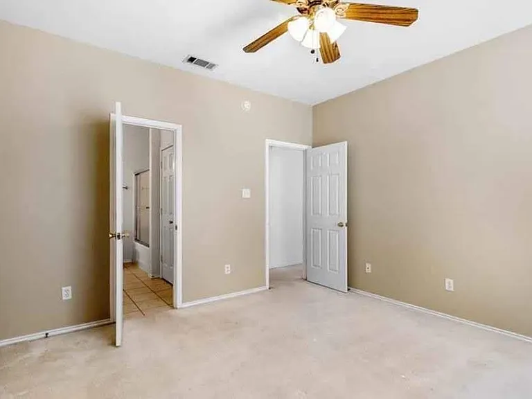 2416 Catawba Loop — Photo 8