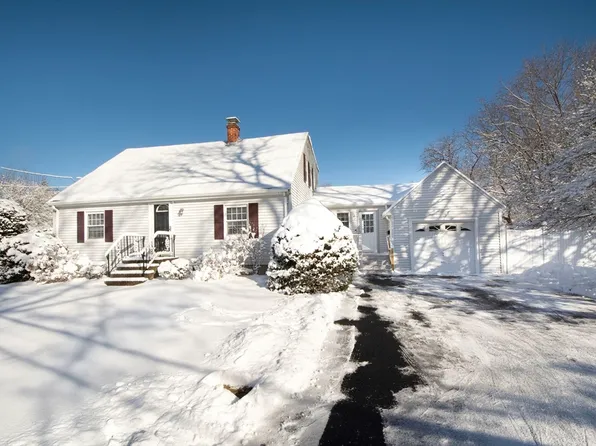 44 Bank St, Abington, MA 02351