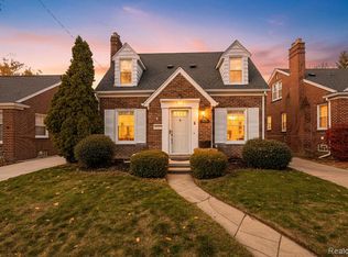 22844 Buckingham St, Dearborn, MI 48128