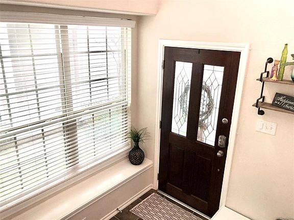 4th image of 6407 Calgary Woods Ln