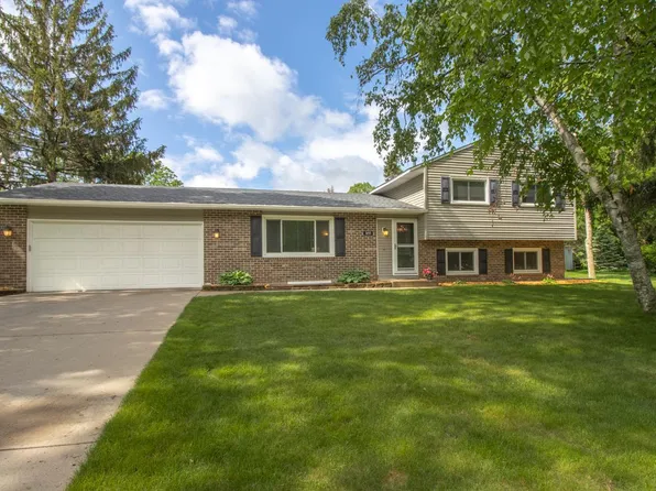 3155 Walnut Grove Ln N, Plymouth, MN 55447