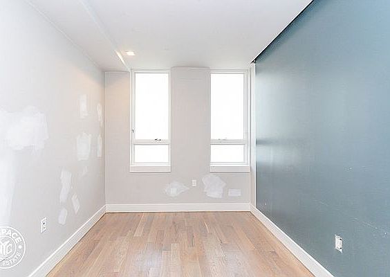3rd image of 185 Clifton Pl #3D