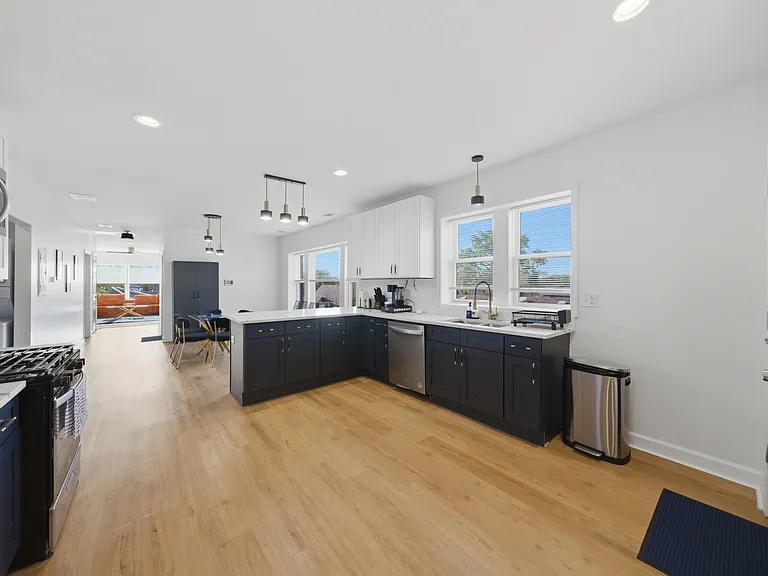 7435 S Euclid Ave #1 — Photo 10