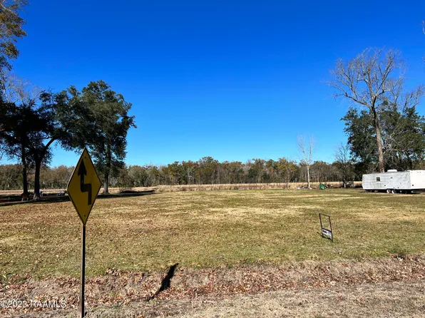 Lelan Dr, Breaux Bridge, LA 70517