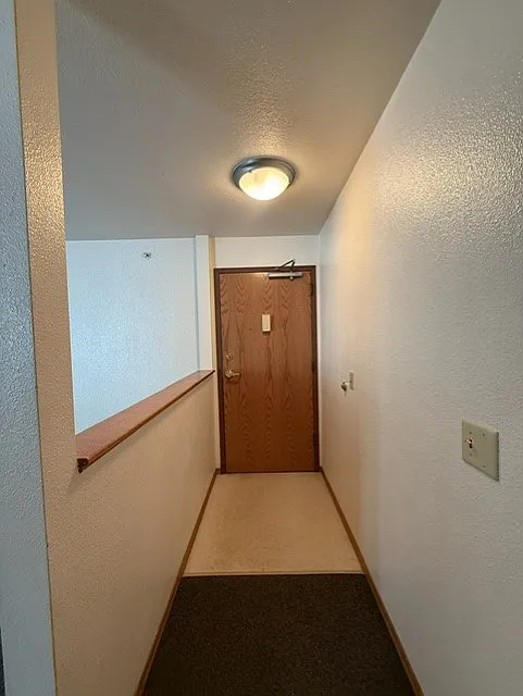 2 bed, $1,600 — Photo 2