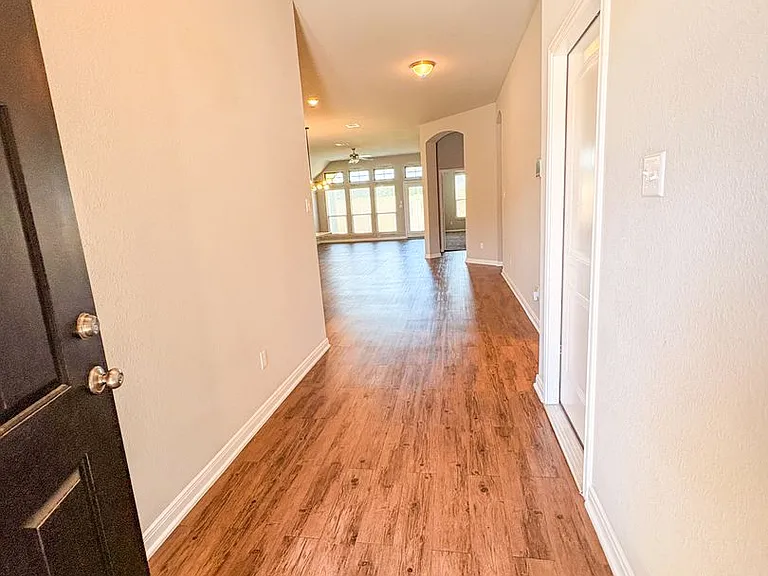 1218 Amber Dawn Dr — Photo 3