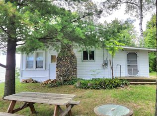 1525 Lakeside Dr, Harbor Beach, MI 48441