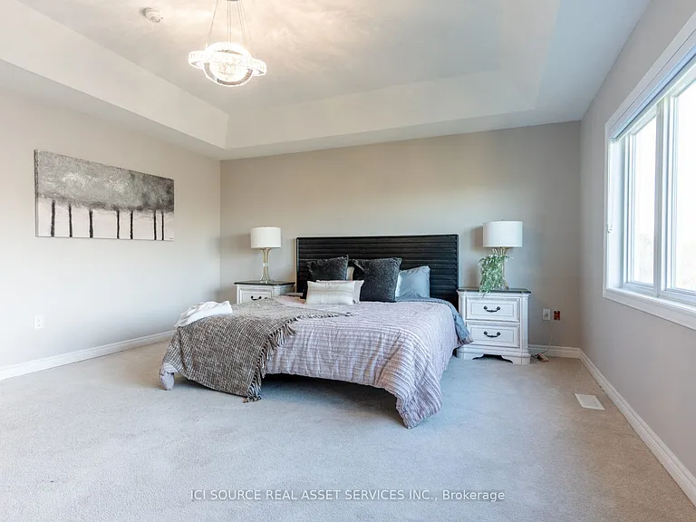 648 Lemay Grv — Photo 19