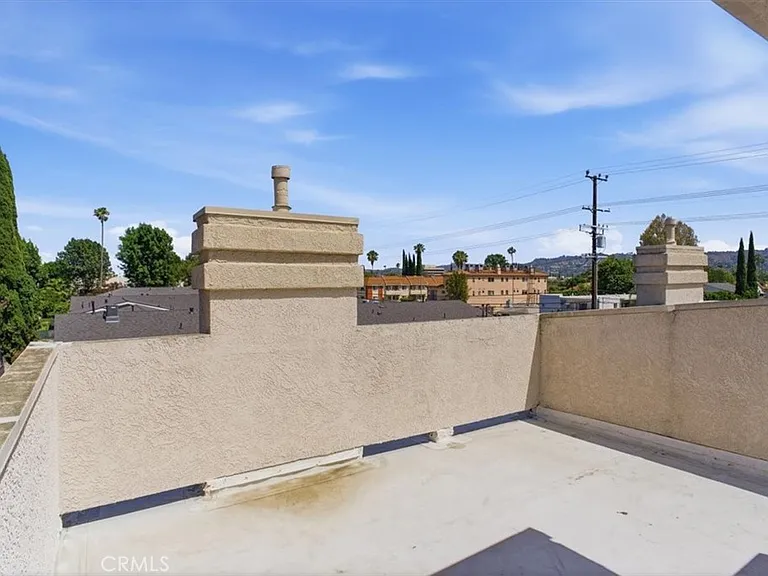 14727 Magnolia Blvd #110 — Photo 11