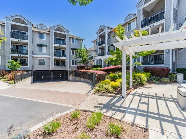 1982 W Bayshore Rd APT 230, East Palo Alto, CA 94303