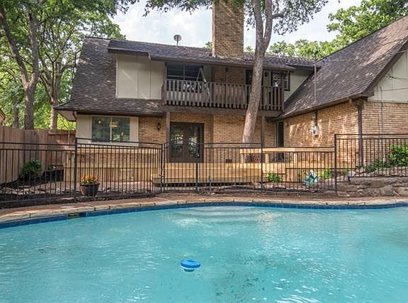 3rd image of 2210 Wood Cliff Ct