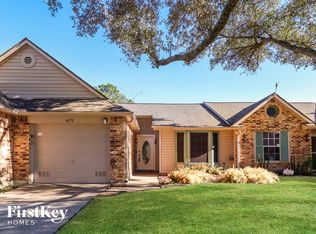 675 E Country Grove Cir, Pearland, TX 77584