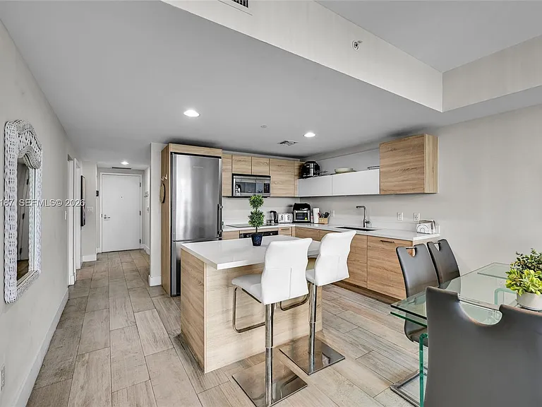 16385 Biscayne Blvd #1020 — Photo 8