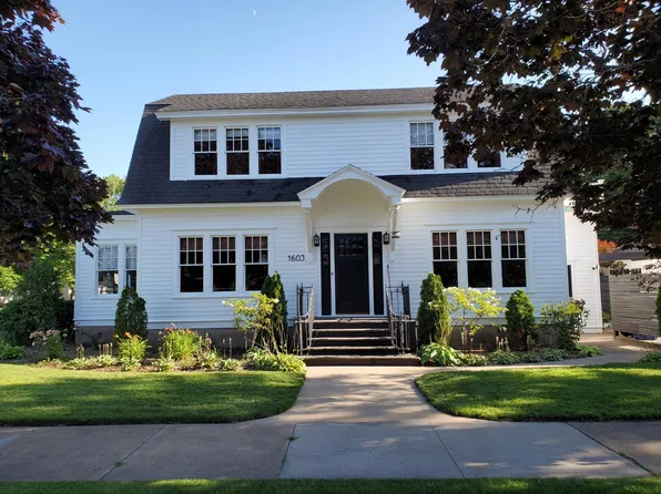 1603 1st Ave S, Escanaba, MI 49829