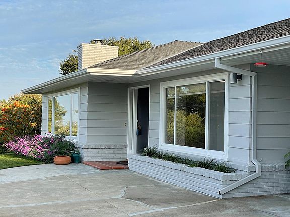 4th image of 25 Melrose Ct