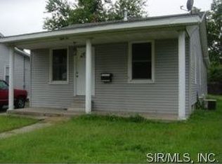 810 Condit St, Wood River, IL 62095