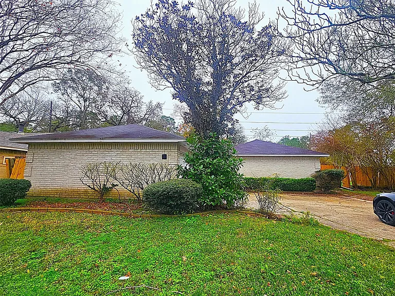 6402 Barrygate Dr — Photo 1