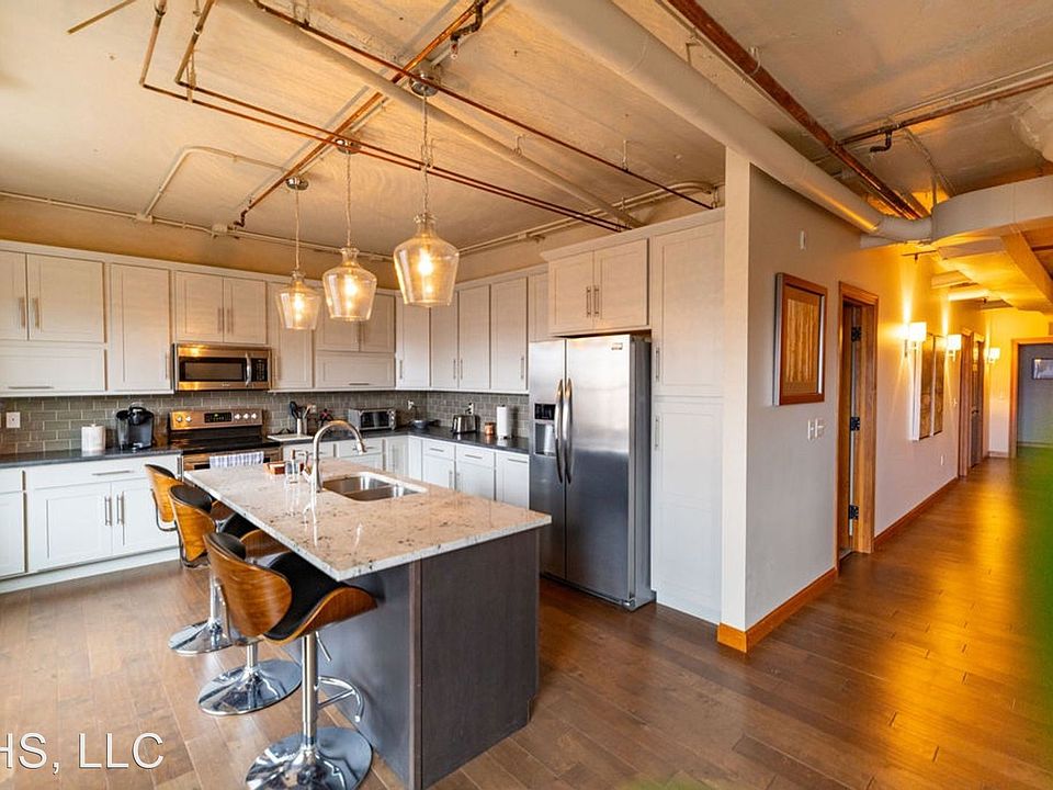 2nd image of 221 S Phillips Ave APT 301