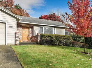 1293 Hide A Way Ln, Lake Oswego, OR 97034