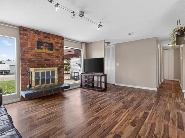 15231 117th St NW, Edmonton, AB T5X 1R2